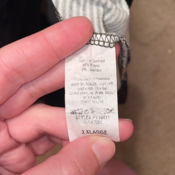 Color block tee - Picture 5 of 5